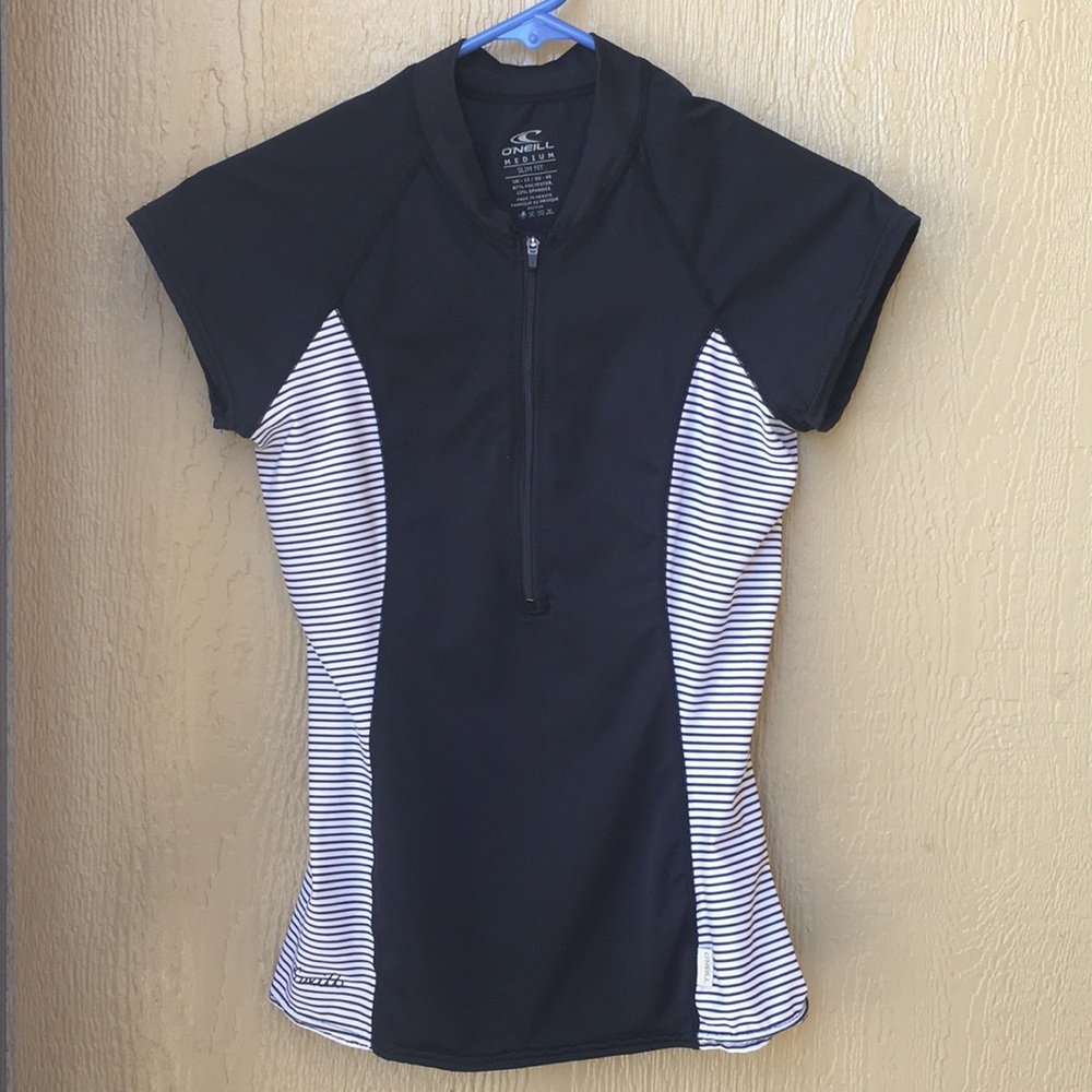 O’Neill | Black w/White & Black Stripes Rash Guard